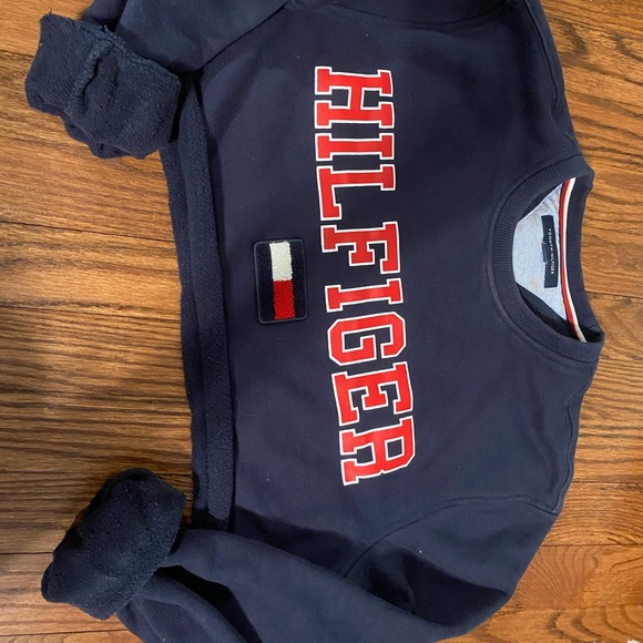 Tommy Hilfiger cropped sweatshirt - Picture 1 of 4